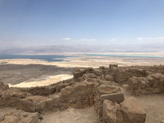 Tour guidato di un’intera giornata di Masada, Ein Gedi e del Mar Morto da Gerusalemme